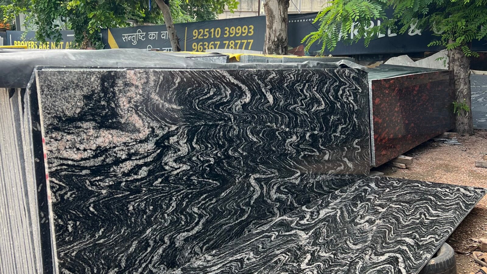 Markino black